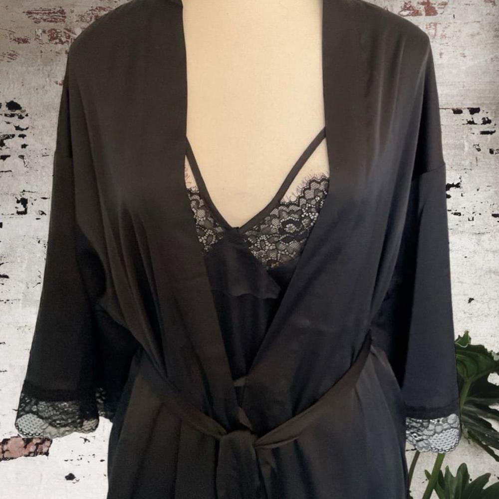 $5$ add on R. Line Black Satin and Lace Robe and Cami 2 piece Set XXS/XS - Picture 2 of 12